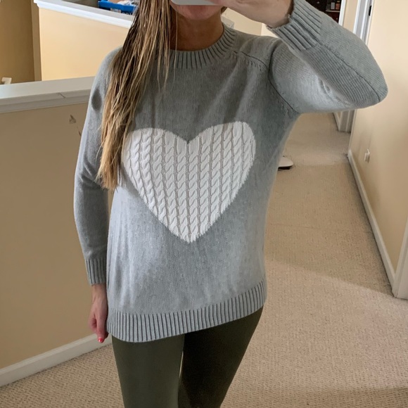 Sweaters - Gray Heart Sweater